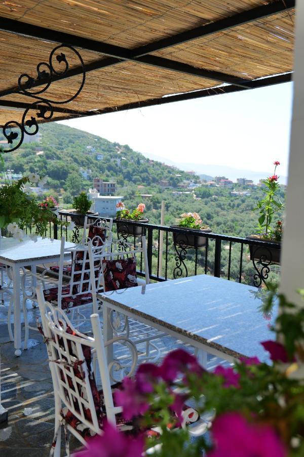 Vila Panorama Piqeras Bed and Breakfast Exterior foto