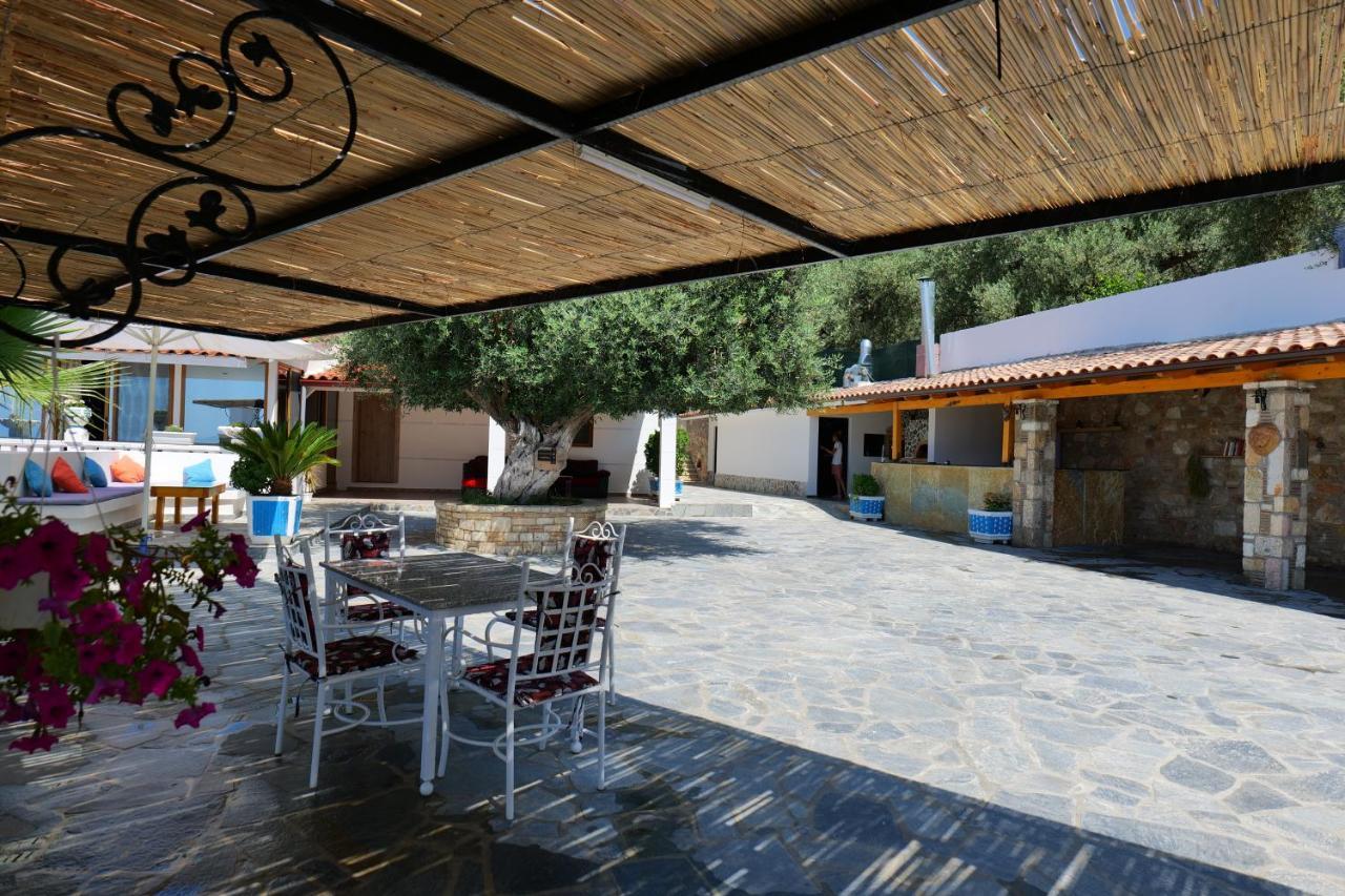 Vila Panorama Piqeras Bed and Breakfast Exterior foto