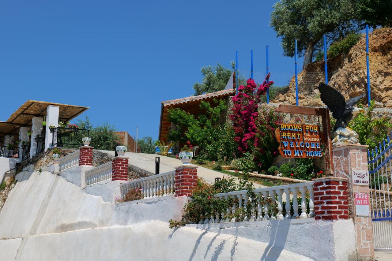 Vila Panorama Piqeras Bed and Breakfast Exterior foto